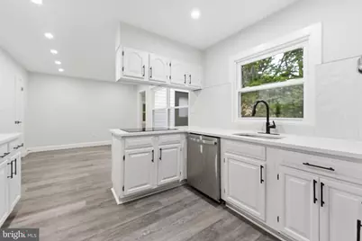27 Parkside Circle, Willingboro, NJ 08046 - Photo 12