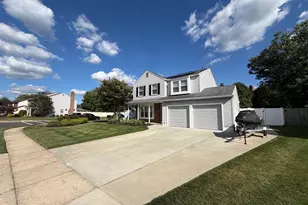 1 Devonshire Ct, Mount Laurel, NJ 08054 - Photo 2