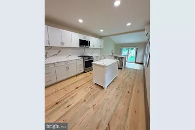 121 E Union Street, Burlington, NJ 08016 - Photo 10