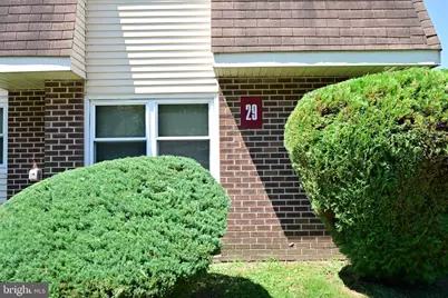 29 Florence Tollgate Place #8, Burlington, NJ 08016 - Photo 2