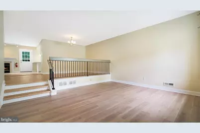 102 Sandhurst Drive, Mount Laurel, NJ 08054 - Photo 4