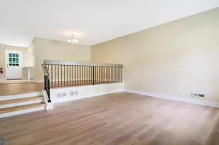 102 Sandhurst Dr, Mount Laurel, NJ 08054 - Photo 4