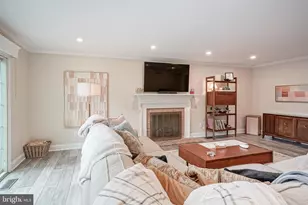 64 Foxwood Dr, Moorestown, NJ 08057 - Photo 10