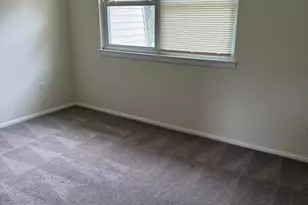 40 Florence Tollgate Pl, Florence, NJ 08518 - Photo 8