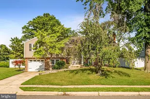 185 Ramblewood Pkwy, Mount Laurel, NJ 08054 - Photo 2