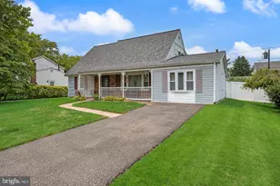 13 Gallery Ln, Willingboro, NJ 08046 - Photo 2