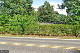 502 E Lakeshore Dr, Browns Mills, NJ 08015 - Photo 8