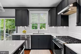 325 N Washington Ave, Moorestown, NJ 08057 - Photo 16