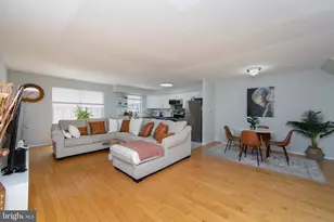 202 Ashby Ct, Mount Laurel, NJ 08054 - Photo 4