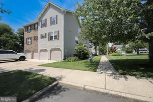 202 Ashby Ct, Mount Laurel, NJ 08054 - Photo 1