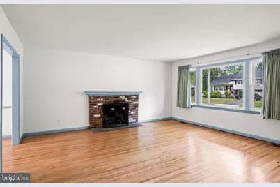 416 Hooten Place, Moorestown, NJ 08057 - Photo 2