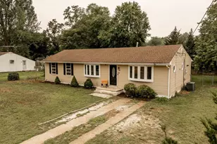 58 Holly Blvd, Southampton, NJ 08088 - Photo 2
