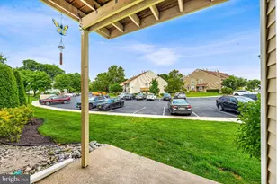2101 Sedgefield Dr, Mount Laurel, NJ 08054 - Photo 4
