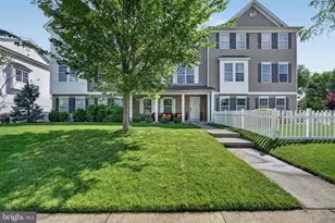 24 Mountie Ln, Chesterfield Township, NJ 08515 - Photo 2