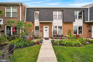 1020 Harbour Dr, Palmyra, NJ 08065 - Photo 1