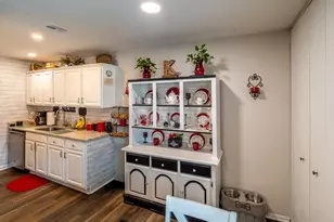 41 Sherwood Pl, Southampton, NJ 08088 - Photo 10
