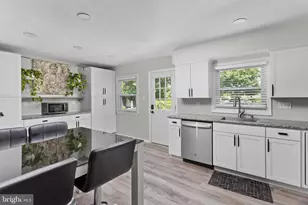 6 Independence Dr, Bordentown, NJ 08505 - Photo 12