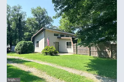 566 Hartford Road, Mount Laurel, NJ 08054 - Photo 2