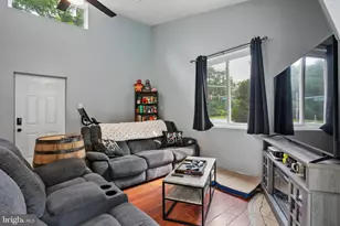566 Hartford Rd, Mount Laurel, NJ 08054 - Photo 4