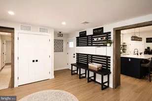 138 Crestview Dr, Willingborough, NJ 08046 - Photo 2