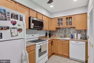 1045 Harbour Dr, Palmyra, NJ 08065 - Photo 10