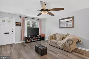 1045 Harbour Dr, Palmyra, NJ 08065 - Photo 4