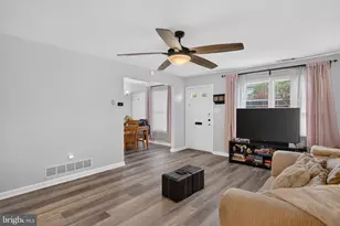 1045 Harbour Dr, Palmyra, NJ 08065 - Photo 6