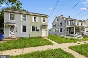 833 W 2nd St, Florence, NJ 08518 - Photo 2