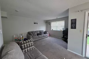 15 Florence Tollgate Pl, Burlington, NJ 08016 - Photo 8