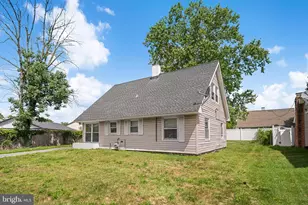 11 Sedgwick Ln, Willingboro, NJ 08046 - Photo 2