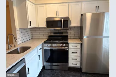 189 Collin Court #189, Mount Laurel, NJ 08054 - Photo 2