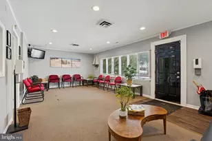 81 Somerset Dr, Willingboro, NJ 08046 - Photo 2