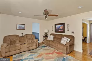 8 W Point Dr, Bordentown, NJ 08505 - Photo 16