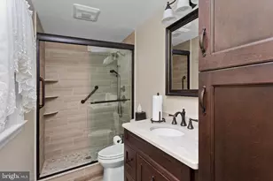 8 W Point Dr, Bordentown, NJ 08505 - Photo 20