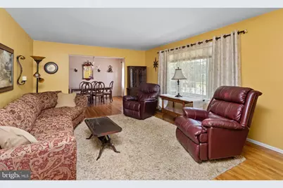 8 W Point Drive, Bordentown, NJ 08505 - Photo 6