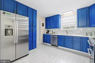 242 Hendrickson Ave, Beverly, NJ 08010 - Photo 12