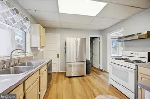 115 S Forklanding Rd, Maple Shade, NJ 08052 - Photo 10