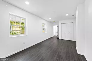 524 York St, Burlington, NJ 08016 - Photo 2