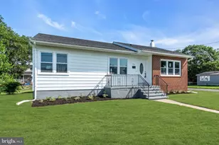 33 W 2nd St, Burlington, NJ 08016 - Photo 2