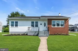 33 W 2nd St, Burlington, NJ 08016 - Photo 1