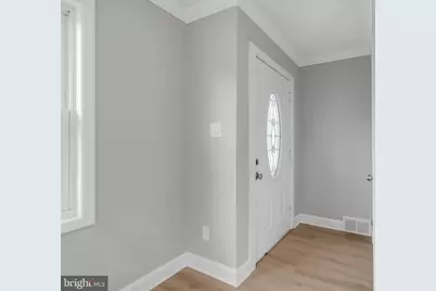 33 W 2nd Street, Burlington, NJ 08016 - Photo 8