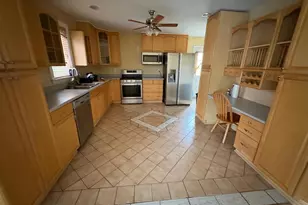 394 Croshaw Rd, Wrightstown, NJ 08562 - Photo 2