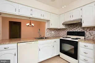4304B Adelaide Dr, Mount Laurel, NJ 08054 - Photo 4