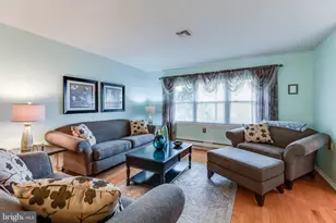 13 Sheffield Pl, Southampton, NJ 08088 - Photo 6