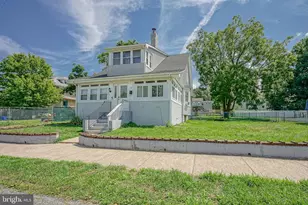 15 S Walnut Ave, Maple Shade, NJ 08052 - Photo 2