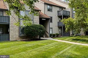 5302 Aberdeen Dr, Mount Laurel, NJ 08054 - Photo 2