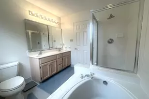 202 Amberfield Dr, Mount Laurel, NJ 08054 - Photo 18