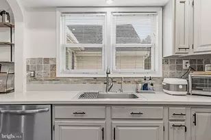 147 Mott Ave, Burlington, NJ 08016 - Photo 6