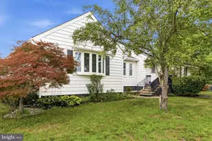 147 Mott Ave, Burlington, NJ 08016 - Photo 2