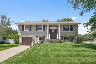 323 Brandywine Dr, Marlton, NJ 08053 - Photo 1